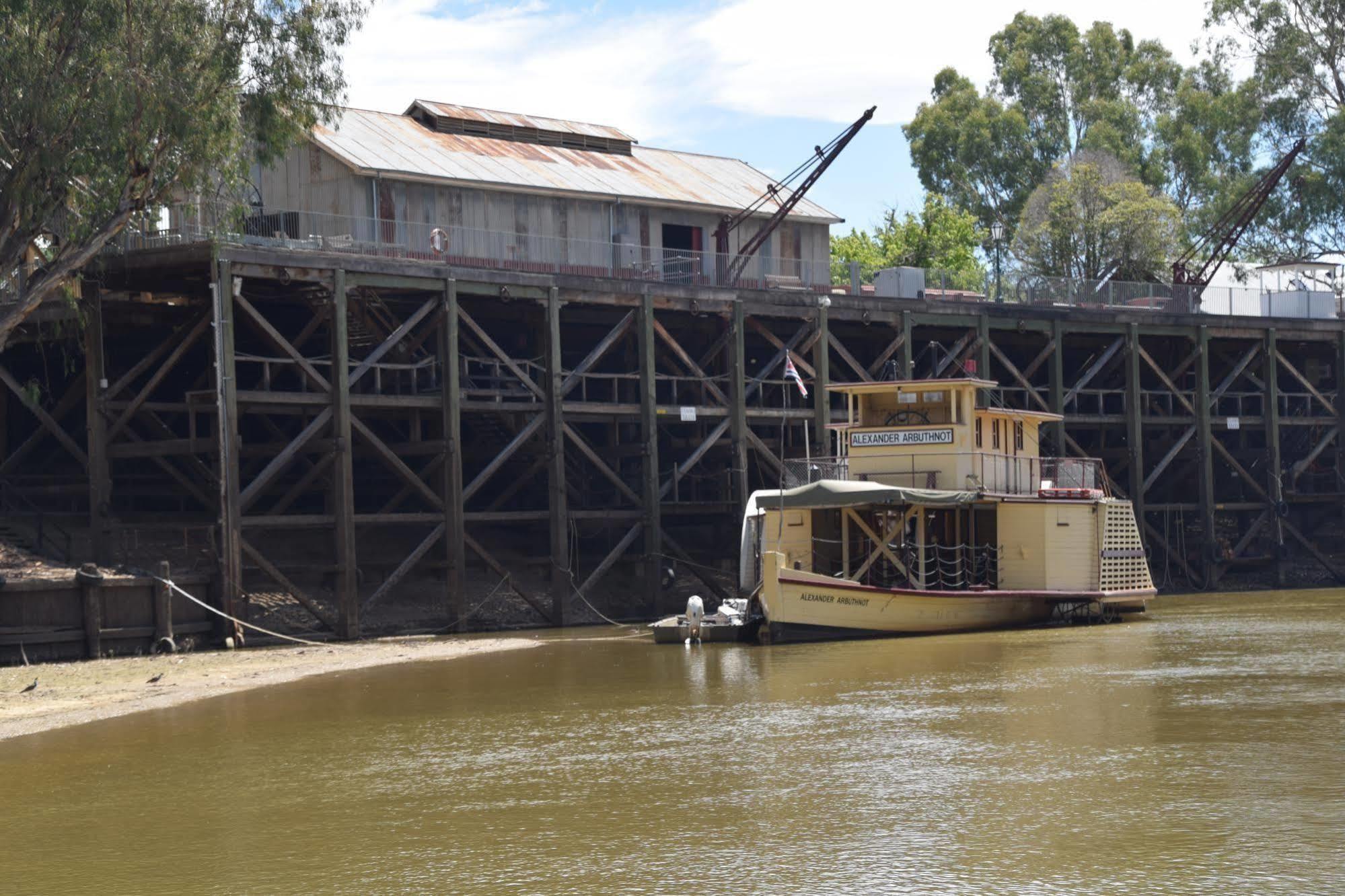 Big River Motel Echuca Moama Exterior photo
