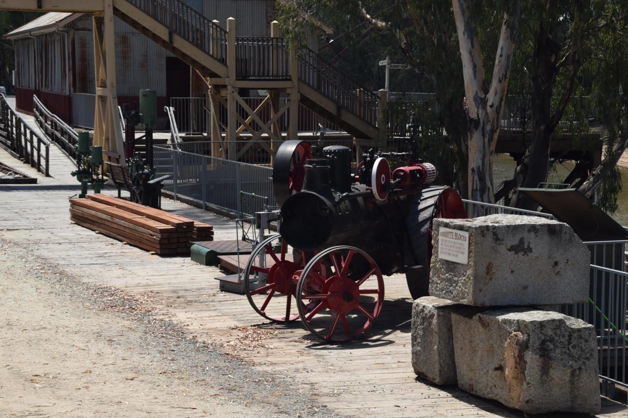 Big River Motel Echuca Moama Exterior photo